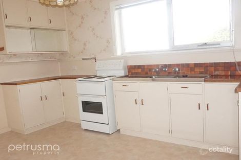 Property photo of 14 Bay Road Lindisfarne TAS 7015