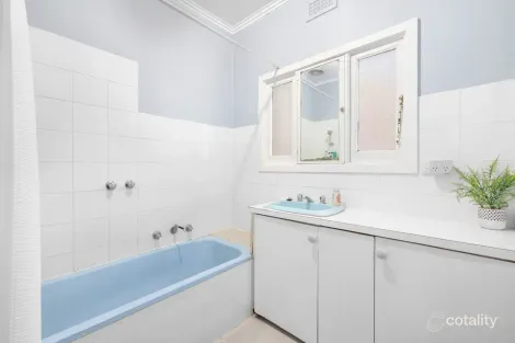 Property photo of 1/4 Matthews Court Ferntree Gully VIC 3156