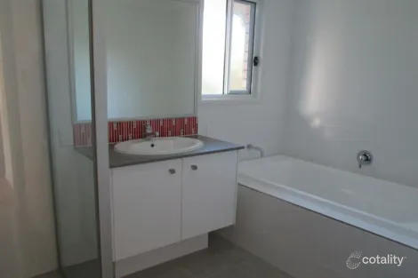 Property photo of 2/70 Hedley Avenue Nundah QLD 4012