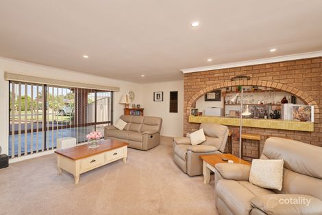 Property photo of 21 Huron Crescent Lake Albert NSW 2650