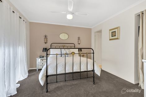 Property photo of 43 Nangiloc Crescent Werribee VIC 3030