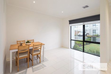 Property photo of 8 Talara Close Springvale VIC 3171