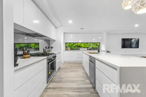 Property photo of 19 Muttama Parade Gobbagombalin NSW 2650
