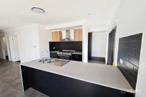 29 Grandtown Dr, Morayfield, QLD 4506