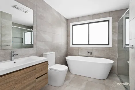 Property photo of 14 Willawa Place Koonawarra NSW 2530