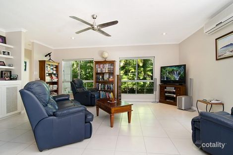 Property photo of 8 Mark Close Holloways Beach QLD 4878