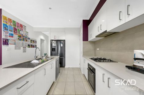 Property photo of 4 Burrows Place Craigieburn VIC 3064
