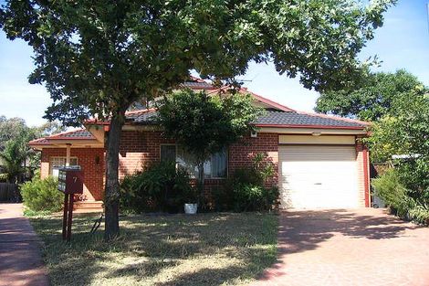 2/7 Action St, Greenacre, NSW 2190