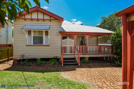 141a Long St, South Toowoomba, QLD 4350
