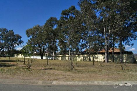 16 Windrush Cct, St Clair, NSW 2759