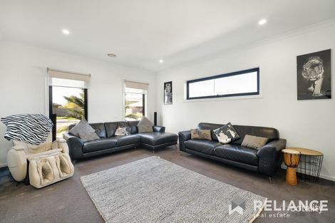 Property photo of 67 Grassbird Drive Point Cook VIC 3030