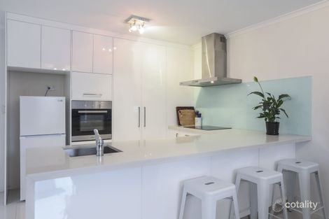Property photo of 2/39 Chelsea Avenue Broadbeach QLD 4218