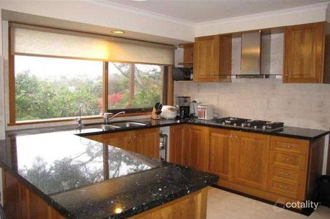 Property photo of 8 Red Plum Place Doncaster East VIC 3109