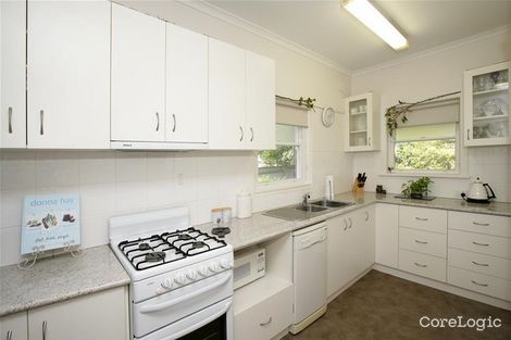 Property photo of 17 Bluett Crescent Turvey Park NSW 2650