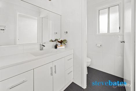 Property photo of 18 Auberge Close Raymond Terrace NSW 2324