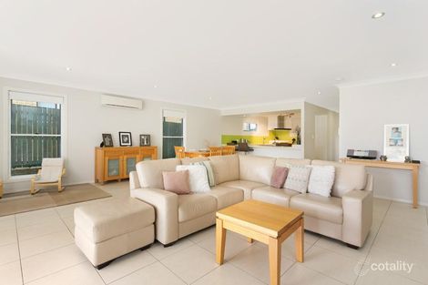 Property photo of 66 Englefield Road Oxley QLD 4075