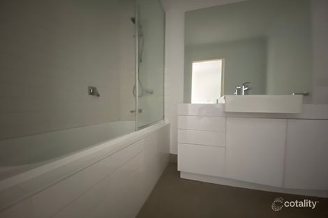 Property photo of 31 Ulmara Parkway Maidstone VIC 3012