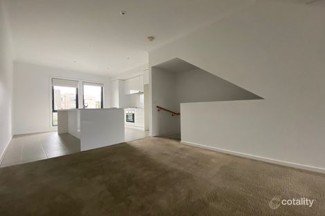 Property photo of 31 Ulmara Parkway Maidstone VIC 3012