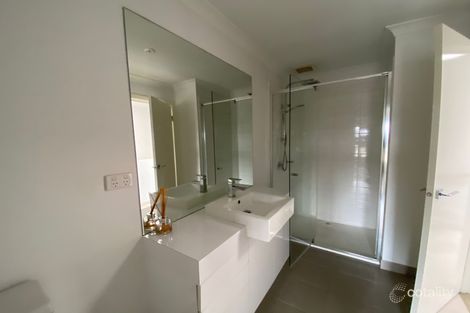 Property photo of 31 Ulmara Parkway Maidstone VIC 3012