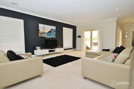Property photo of 24 Cypress Crescent Kelso NSW 2795