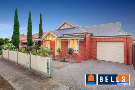 Property photo of 15 Dobell Crescent Caroline Springs VIC 3023