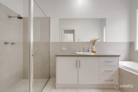 Property photo of 8 Ashbrook Rise Golden Grove SA 5125