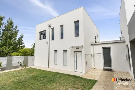 2 Donald Horne Cct, Franklin, ACT 2913