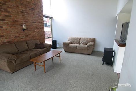 Property photo of 48 Emery Crescent Karabar NSW 2620