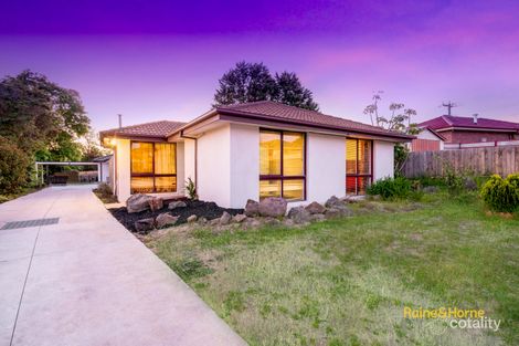 Property photo of 3 Strong Drive Hampton Park VIC 3976