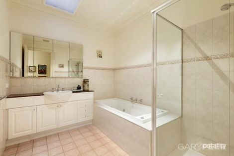 Property photo of 2/382 Glen Eira Road Caulfield VIC 3162