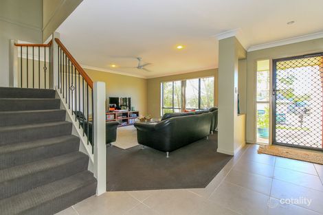 15 Caragh Cres, Oxenford, QLD 4210