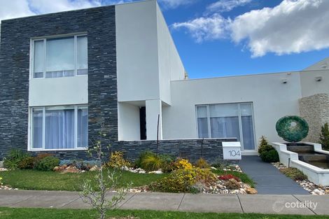 104 Signature Bvd, Point Cook, VIC 3030