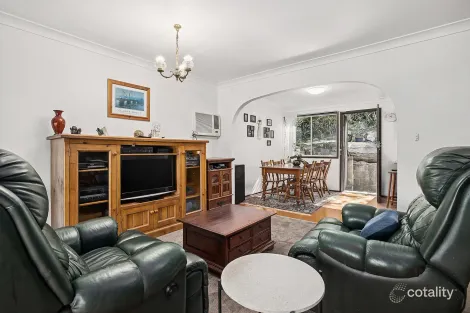 Property photo of 68 Sladden Road Yarrawarrah NSW 2233