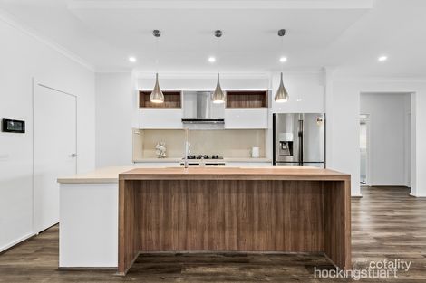 Property photo of 17 Golden Wattle Way Harkness VIC 3337