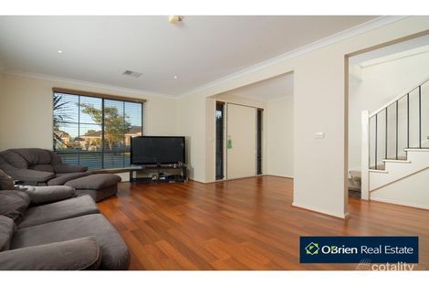 Property photo of 11 Lia Amie Place Berwick VIC 3806