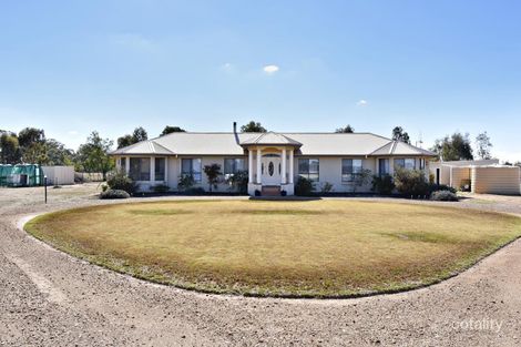 105 Villeneuve Dr, Narromine, NSW 2821