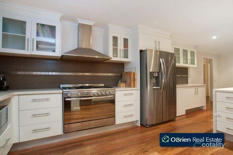 Property photo of 74 Quarry Hills Drive Berwick VIC 3806