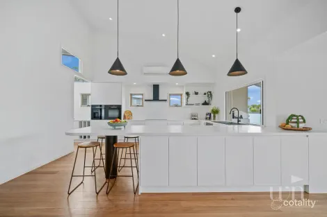 20 Bruce Rd, Safety Beach, VIC 3936
