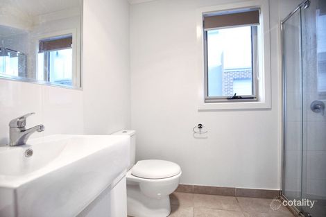 Property photo of 1 Wallflower Close Craigieburn VIC 3064