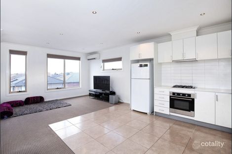 Property photo of 1 Wallflower Close Craigieburn VIC 3064