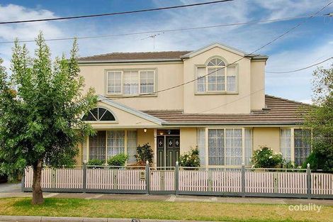 Property photo of 33 Holyrood Avenue Strathmore VIC 3041