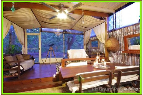 Property photo of 2/82 Kangaroo Avenue Coombabah QLD 4216
