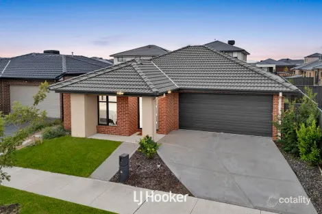 Property photo of 11 Carnelian Circuit Clyde North VIC 3978