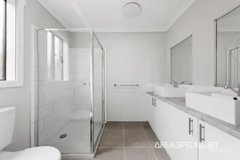 Property photo of 36 Trefella Rise Drouin VIC 3818