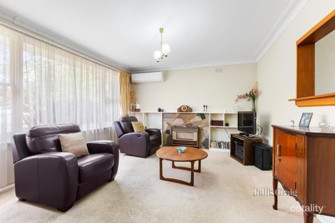 Property photo of 7 Mandowie Road Glen Waverley VIC 3150