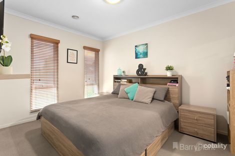 Property photo of 29 Cohens Way Pakenham VIC 3810