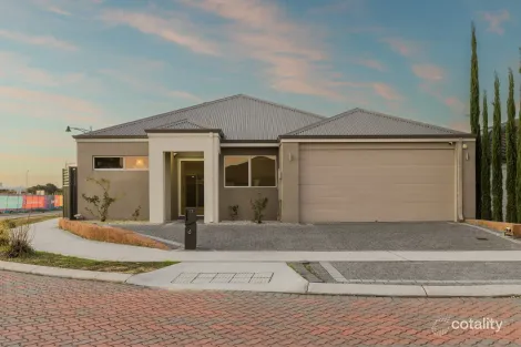 Property photo of 11 Torbay Way Piara Waters WA 6112
