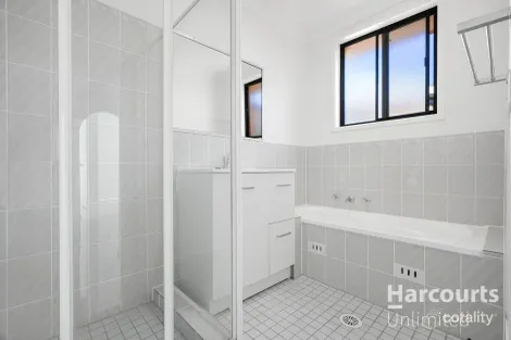Property photo of 4 Norrie Place Oakhurst NSW 2761