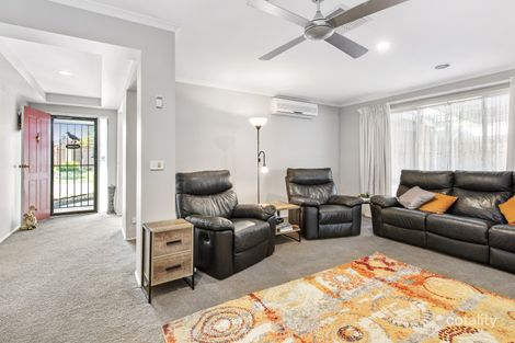 Property photo of 1 Pendle Close Narre Warren South VIC 3805