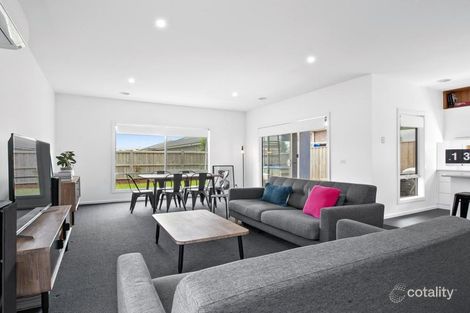 Property photo of 9 Regal Drive Alfredton VIC 3350